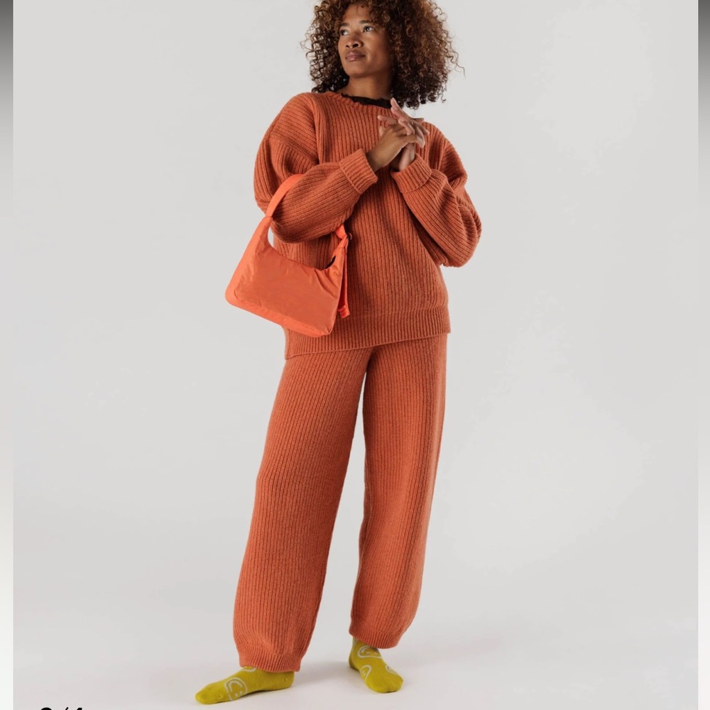 BAGGU Mini Nylon Shoulder Bag (Nasturtium)